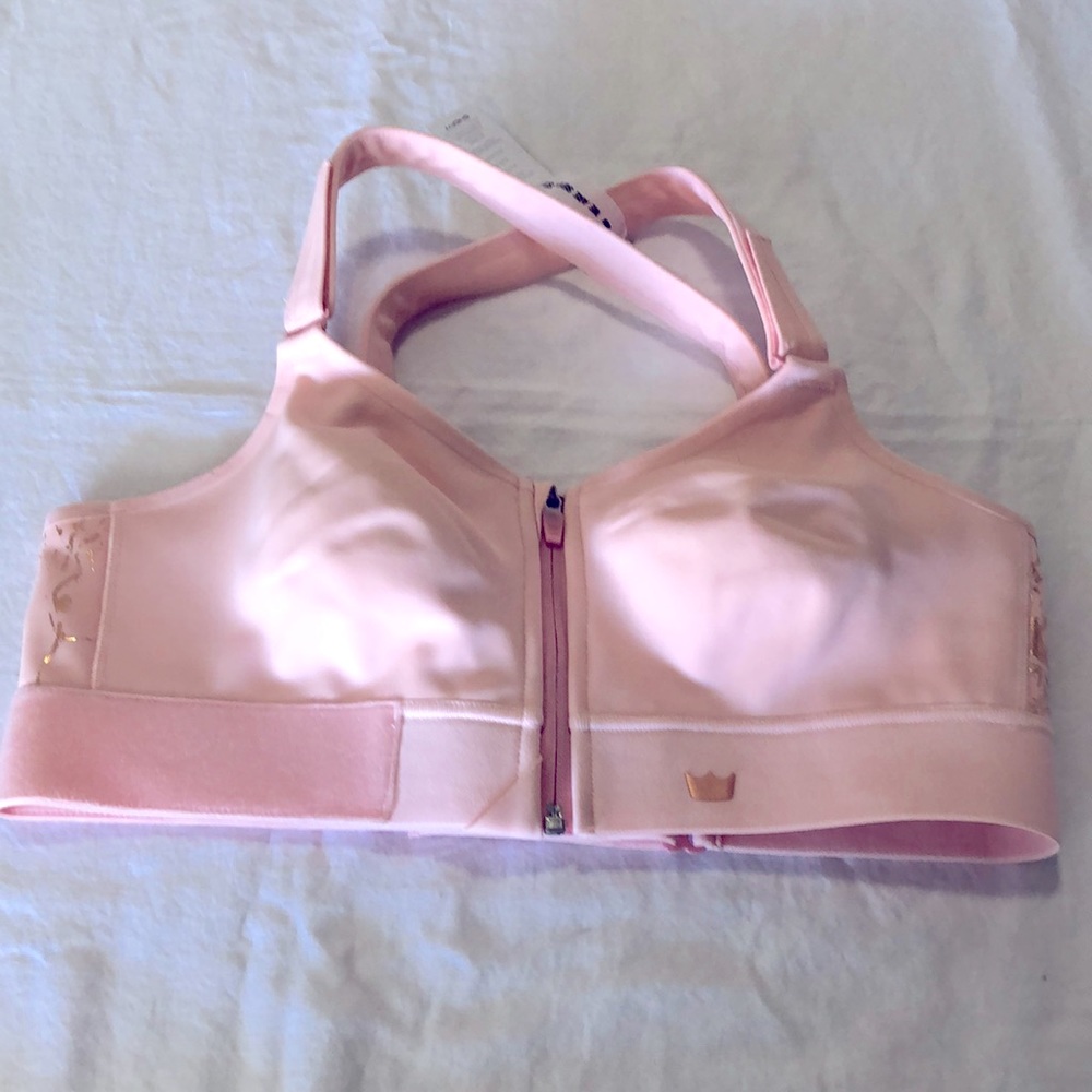 Shefit sports bra
